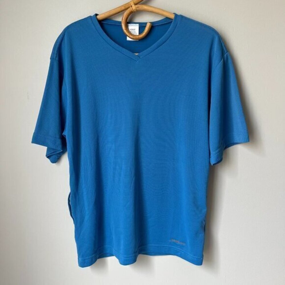 Patagonia Blue V-Neck Short Sleeve Top Men's Medium